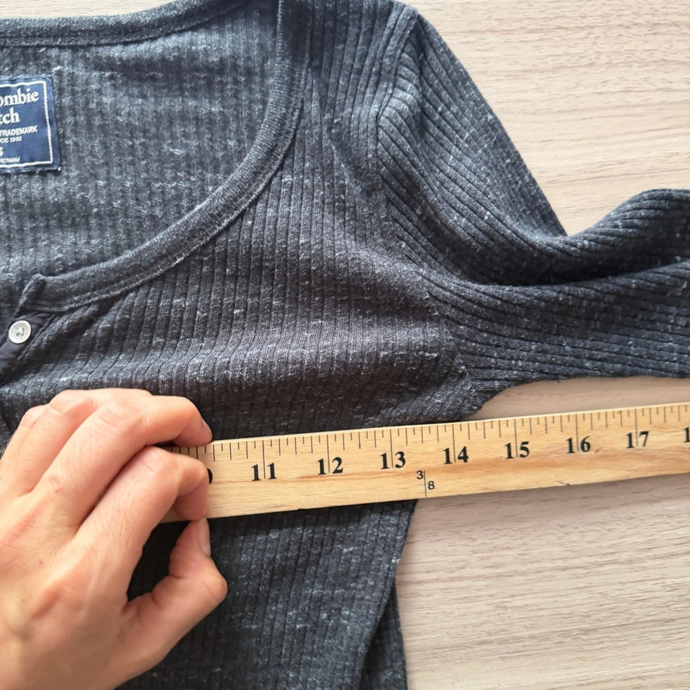 Abercrombie Women's Henley Ribbed Long Sleeve Top Dark Gray XS - Picture 5 of 7